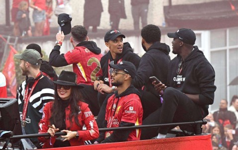 九游体育-利物浦关键一役惨遭绝杀，球迷难掩失望，政府同时更新工程资料就是等级主题.的简单介绍